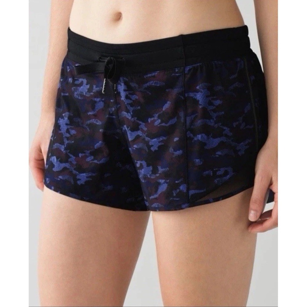 Lululemon Hotty Hot Shorts Long Lined Size 8 Mini Hounds Camo Emperor Blue Black